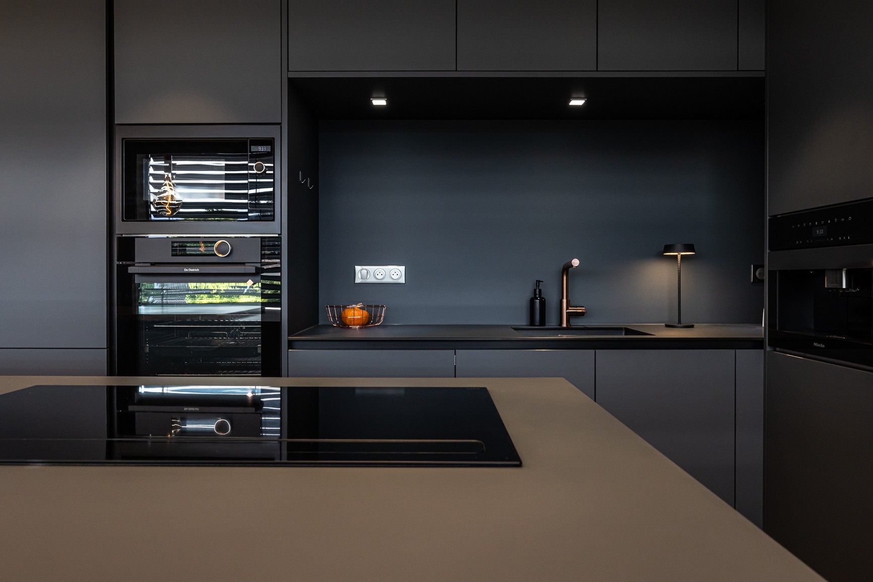 17-APPARTEMENT PENTHOUSE ROOFTOP TOIT TERRASSE SEYSSINS-AGENCE JULIE POCINO-ARCHITECTE INTERIEUR-RENOVATION HAUT DE GAMME-GRENOBLE-ISERE-SAVOIE-RHONE-ALPES-SUD-8