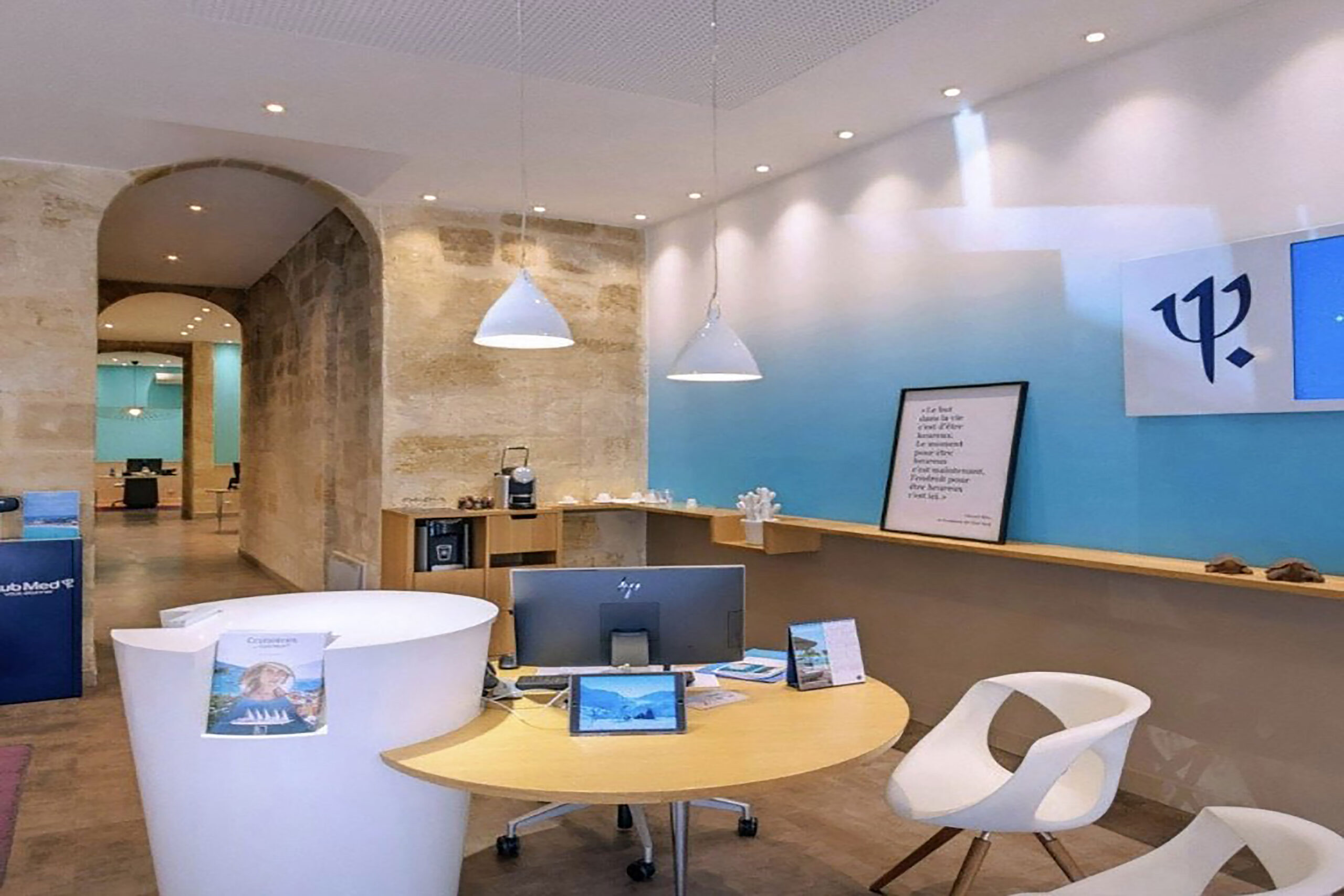 AGENCE VOYAGE CLUB MED BORDEAUX _AGENCE JULIE POCINO-ARCHITECTE D'INTERIEUR-RENOVATION HAUT DE GAMME-GRENOBLE-ISERE-SAVOIE-RHONE-ALPES-SUD-11 173 115