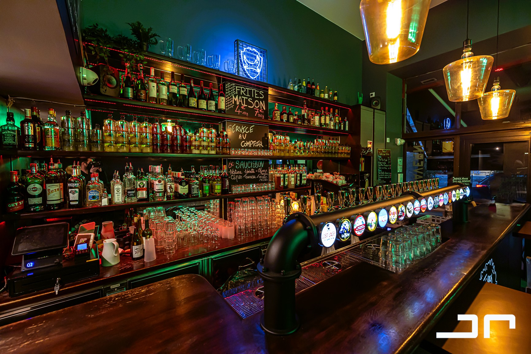 BAR PUB THE ROCK TAVERN GRENOBLE _ AGENCE JULIE POCINO-ARCHITECTE D'INTERIEUR-RENOVATION HAUT DE GAMME-GRENOBLE-ISERE-SAVOIE-RHONE-ALPES-SUD-5