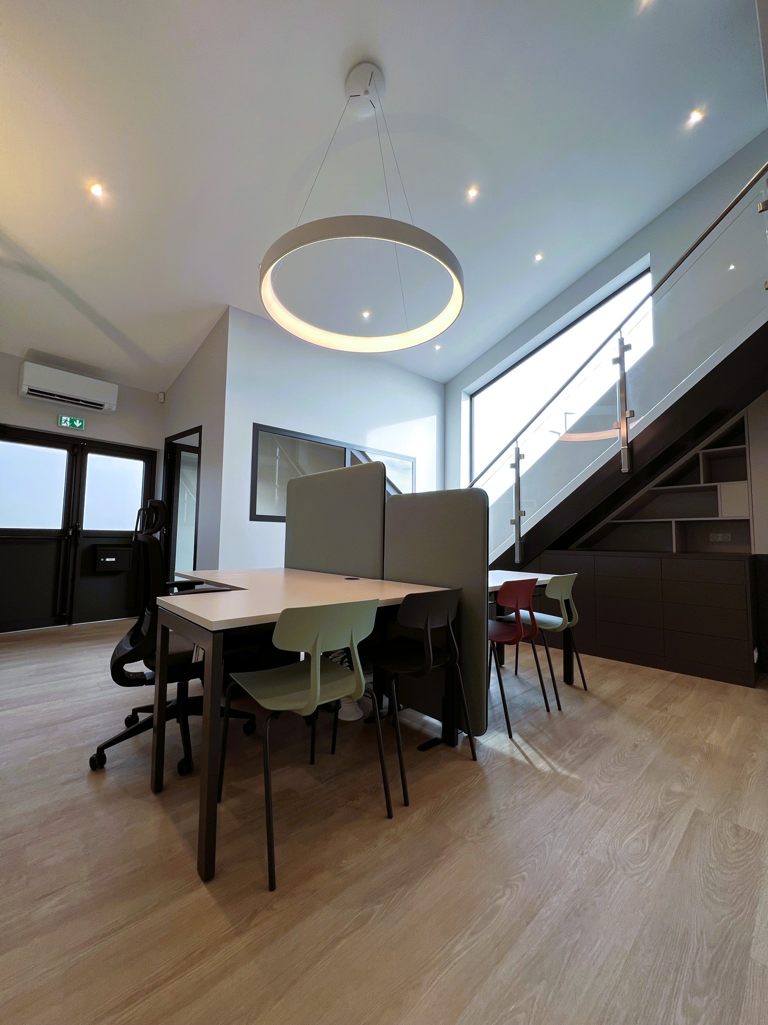 BUREAUX TERTIAIRE ERP MAIRIE SEYSSINS _ AGENCE JULIE POCINO-ARCHITECTE D'INTERIEUR-RENOVATION HAUT DE GAMME-GRENOBLE-ISERE-SAVOIE-RHONE-ALPES-SUD-1