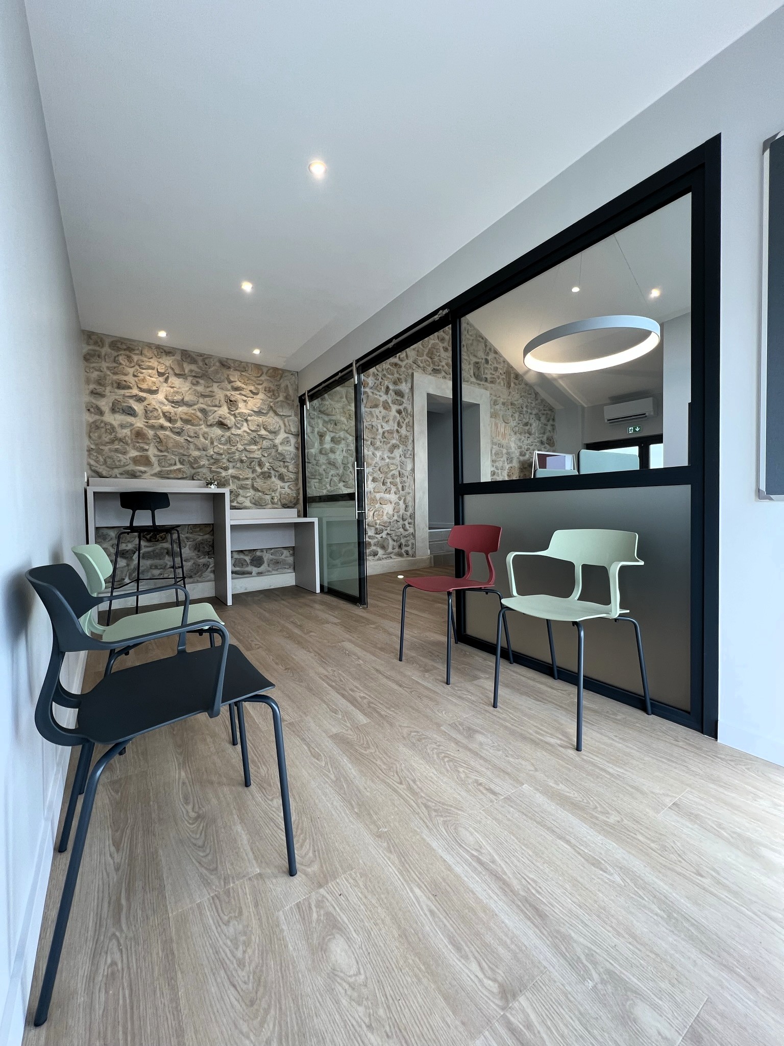 BUREAUX TERTIAIRE ERP MAIRIE SEYSSINS _ AGENCE JULIE POCINO-ARCHITECTE D'INTERIEUR-RENOVATION HAUT DE GAMME-GRENOBLE-ISERE-SAVOIE-RHONE-ALPES-SUD-6