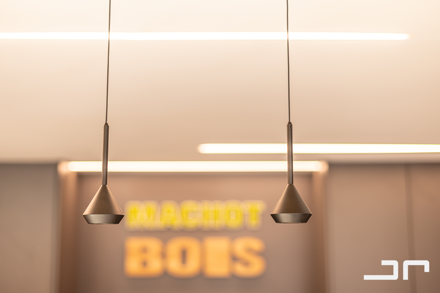 CREATION ACCUEIL SHOWROOM MACHOT BOIS GIERES _ AGENCE JULIE POCINO-ARCHITECTE D'INTERIEUR-RENOVATION HAUT DE GAMME-GRENOBLE-ISERE-SAVOIE-RHONE-ALPES-SUD-14