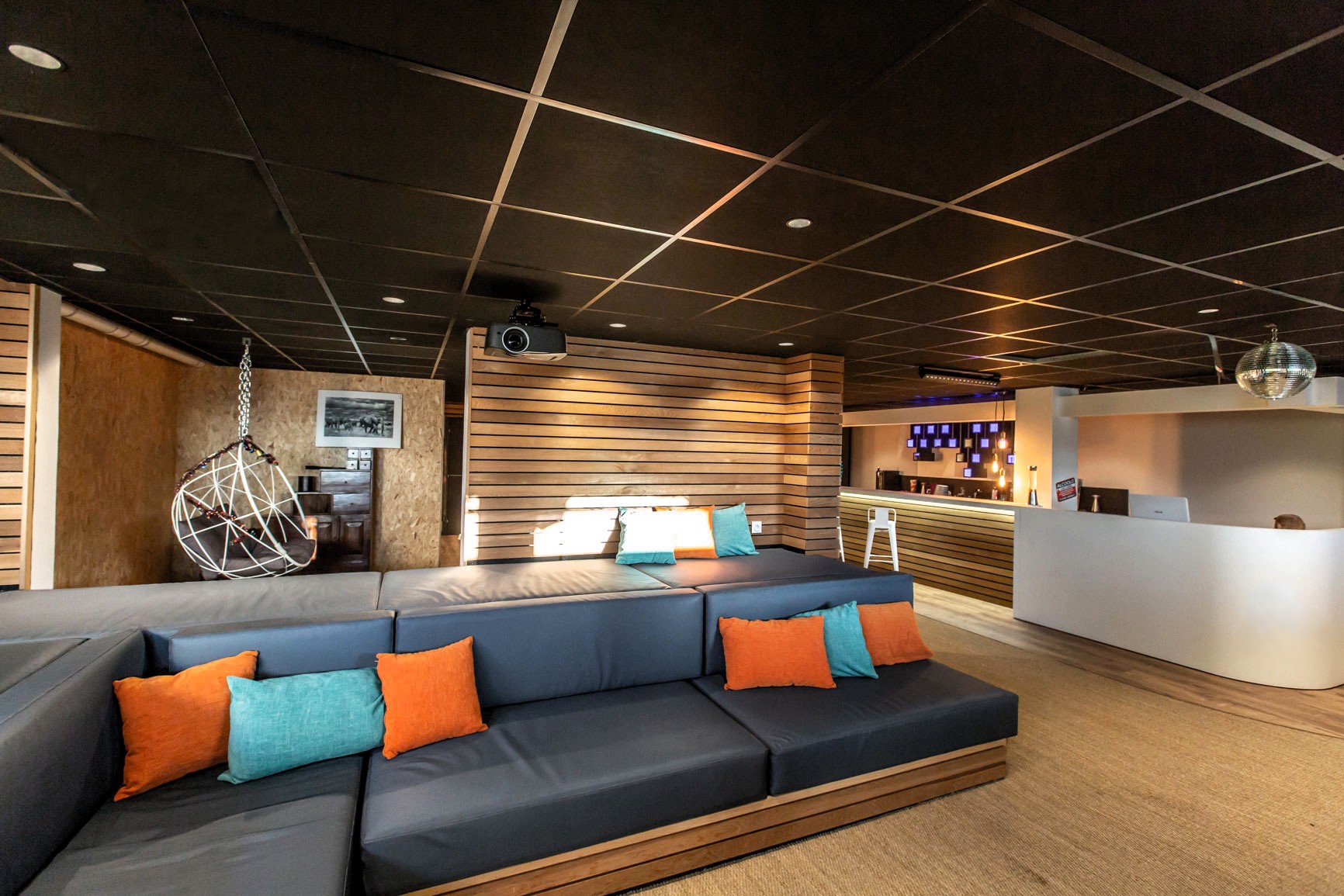 MAISON VILLA GRESIVAUDAN ESPACE DETENTE _ AGENCE JULIE POCINO-ARCHITECTE D'INTERIEUR-RENOVATION HAUT DE GAMME-GRENOBLE-ISERE-SAVOIE-RHONE-ALPES-SUD-7