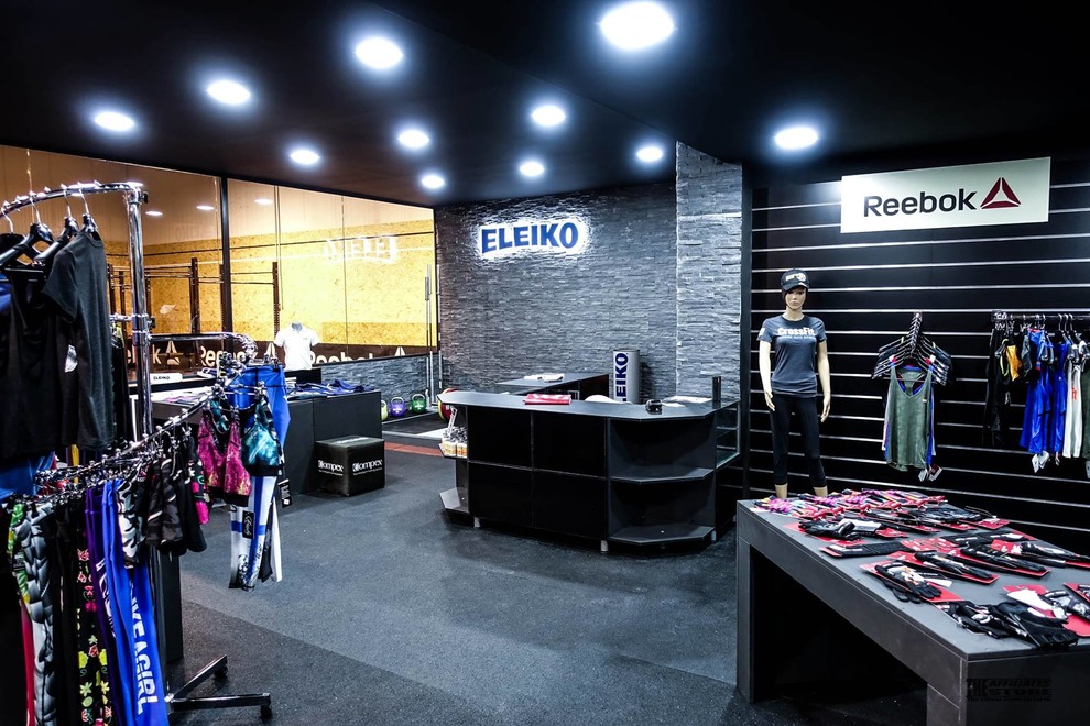 SALLE SPORT CROSSFIT NIMES _ AGENCE JULIE POCINO-ARCHITECTE D'INTERIEUR-RENOVATION HAUT DE GAMME-GRENOBLE-ISERE-SAVOIE-RHONE-ALPES-SUD-5